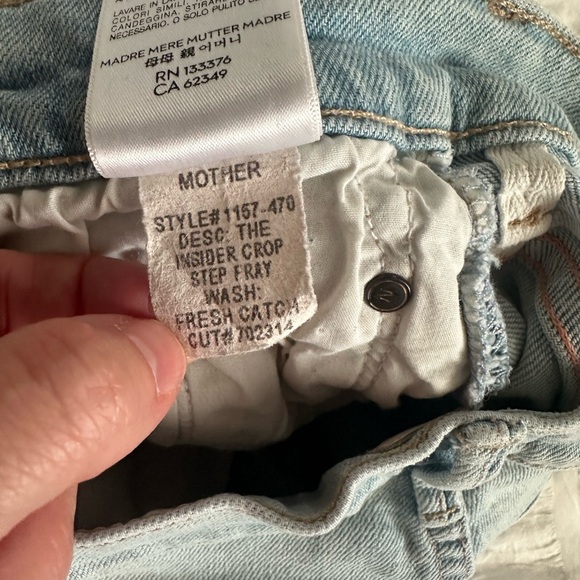 MOTHER The Insider Crop Step Fray Fresh Catch Sz 26 - Picture 8 of 11